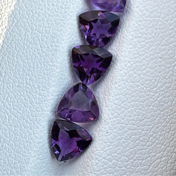 6.97ct Natural Purple Amethyst Trillion Cut Lot - Picture 15 of 17